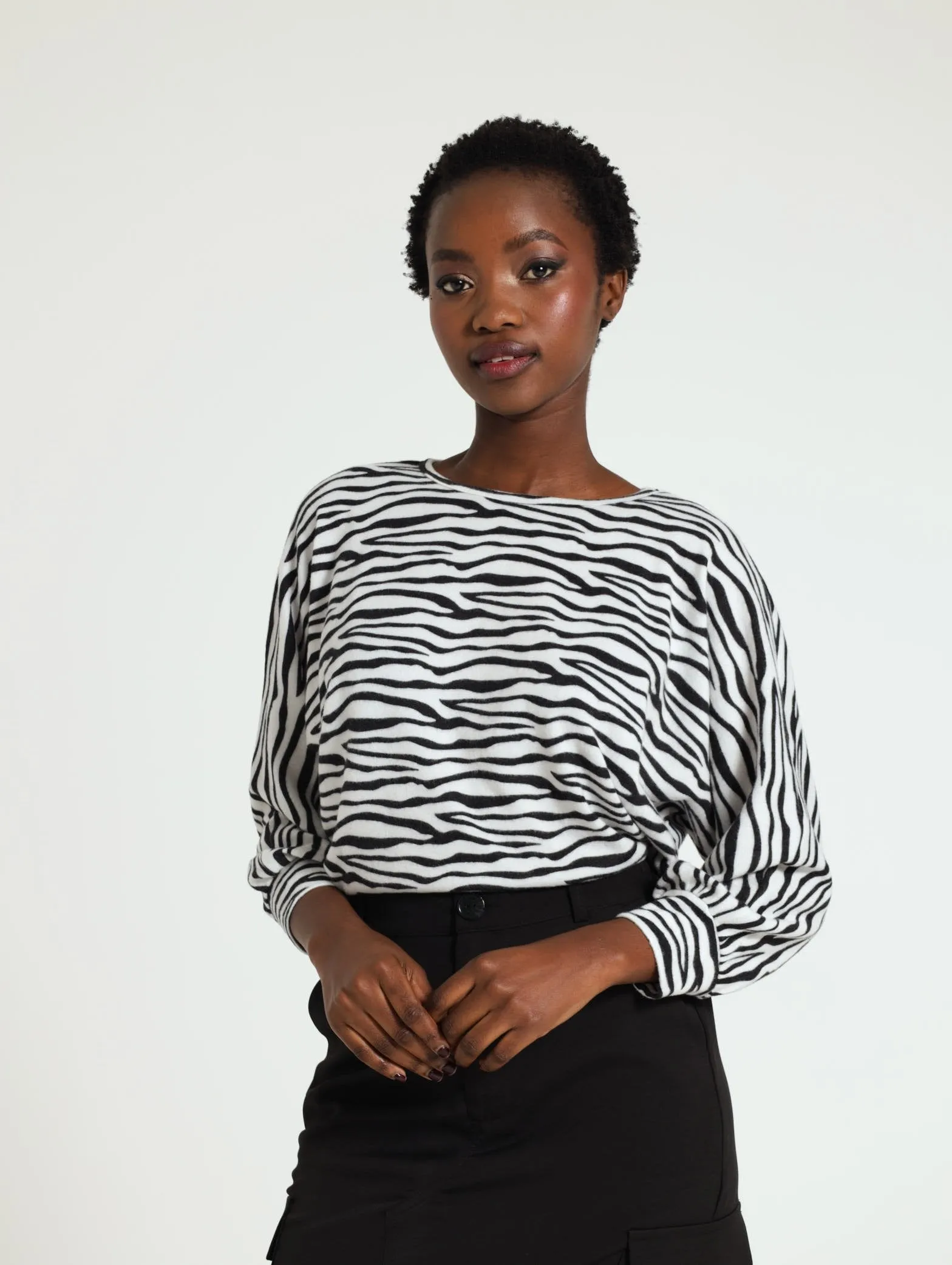 3/4 Sleeve Dolman Top - Black/White