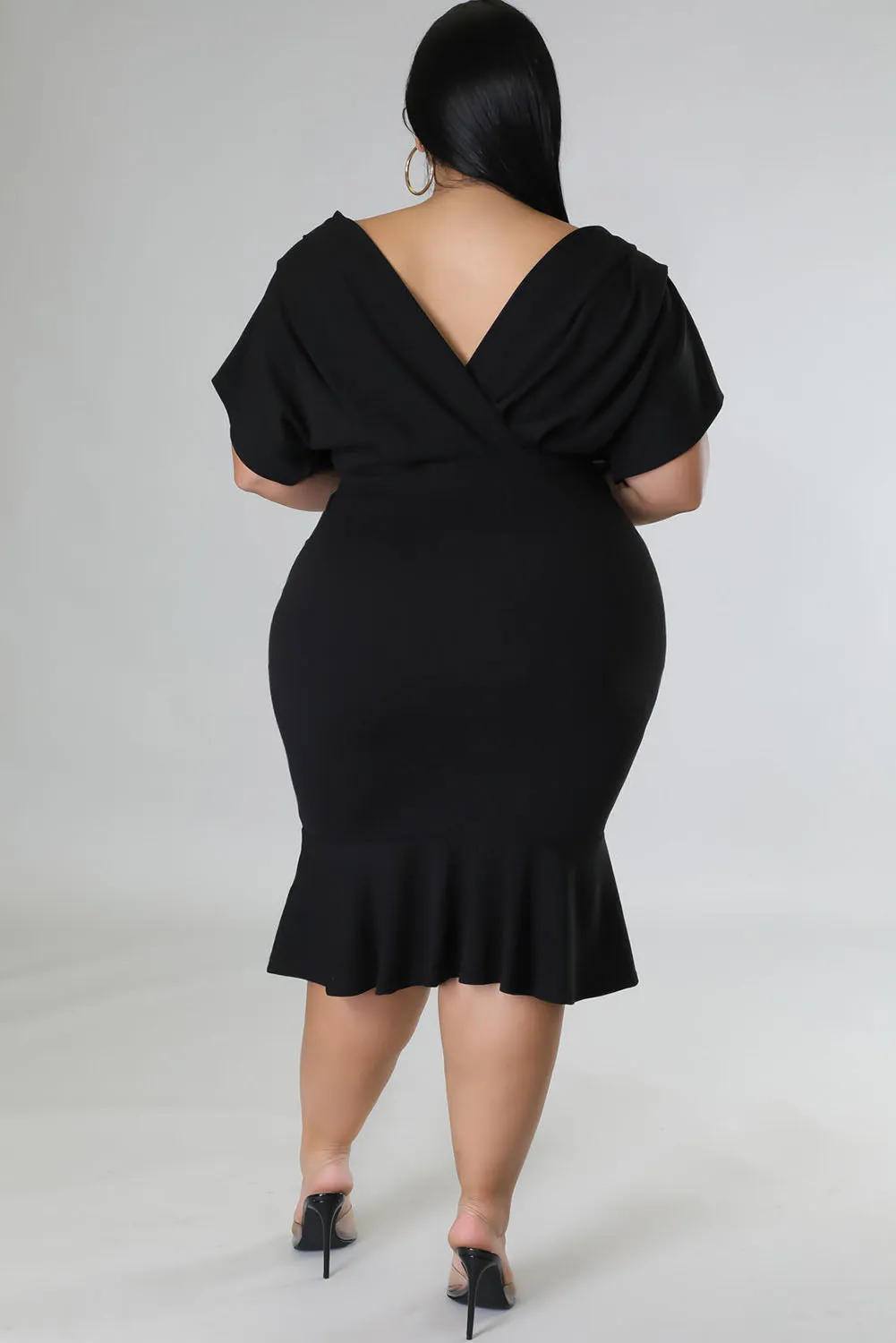 Black Plus Size Pleated V Neck Ruffle Hem Bodycon Dress
