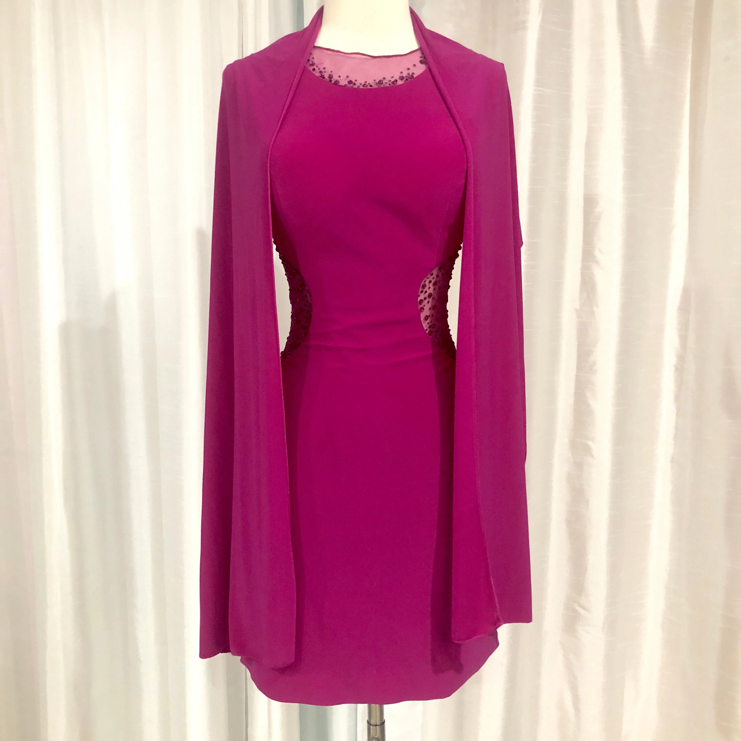 BOUTIQUE Short Fuchsia Form Fitting Gown Size M