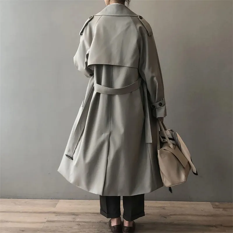 Classic trench coat ladies - High-quality craftsmanship for durability - Perfect for chilly days