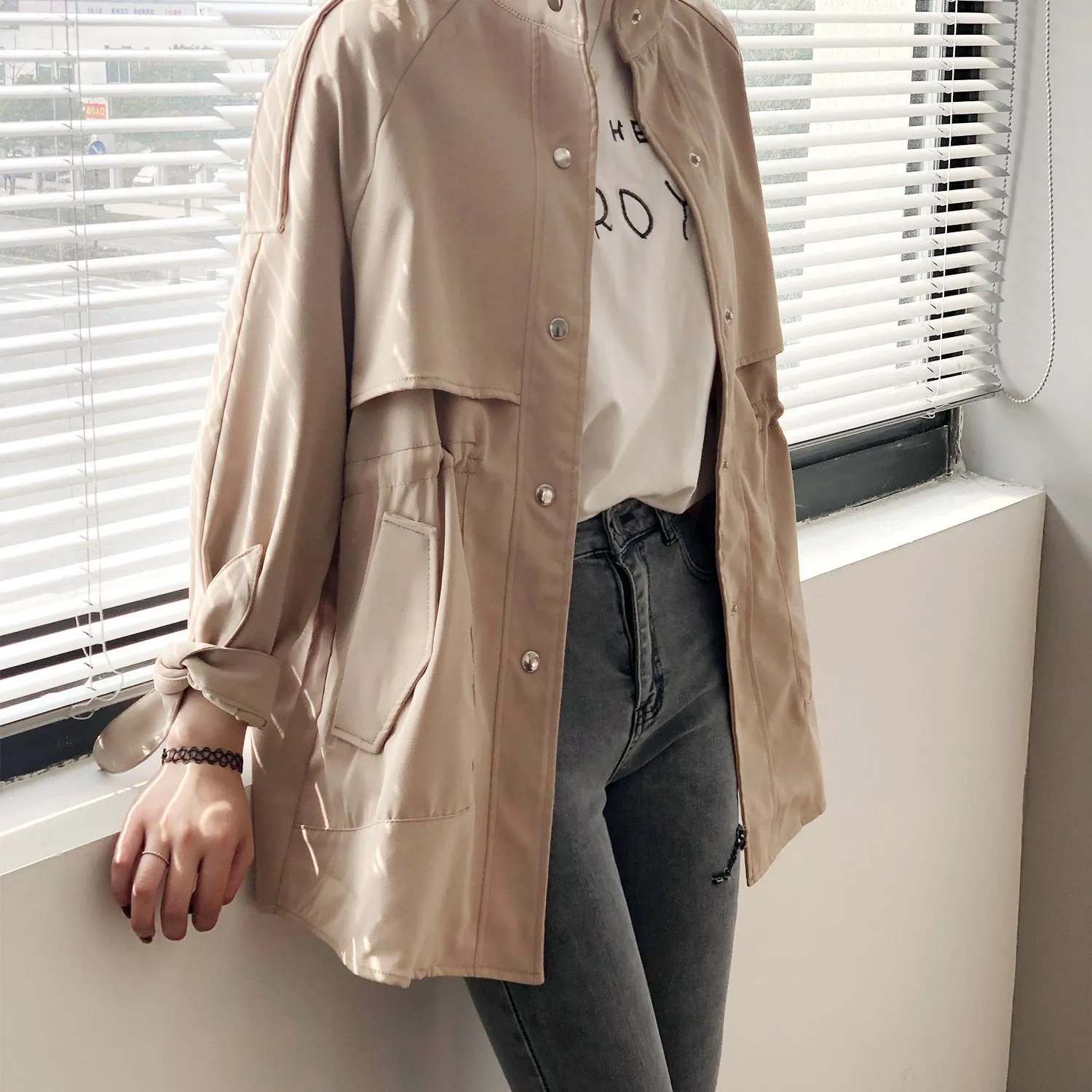 Fashion Trench Coats Female Spring Windbreaker Drawstring Coats Casual Loose Safari Clothes Stand Collar