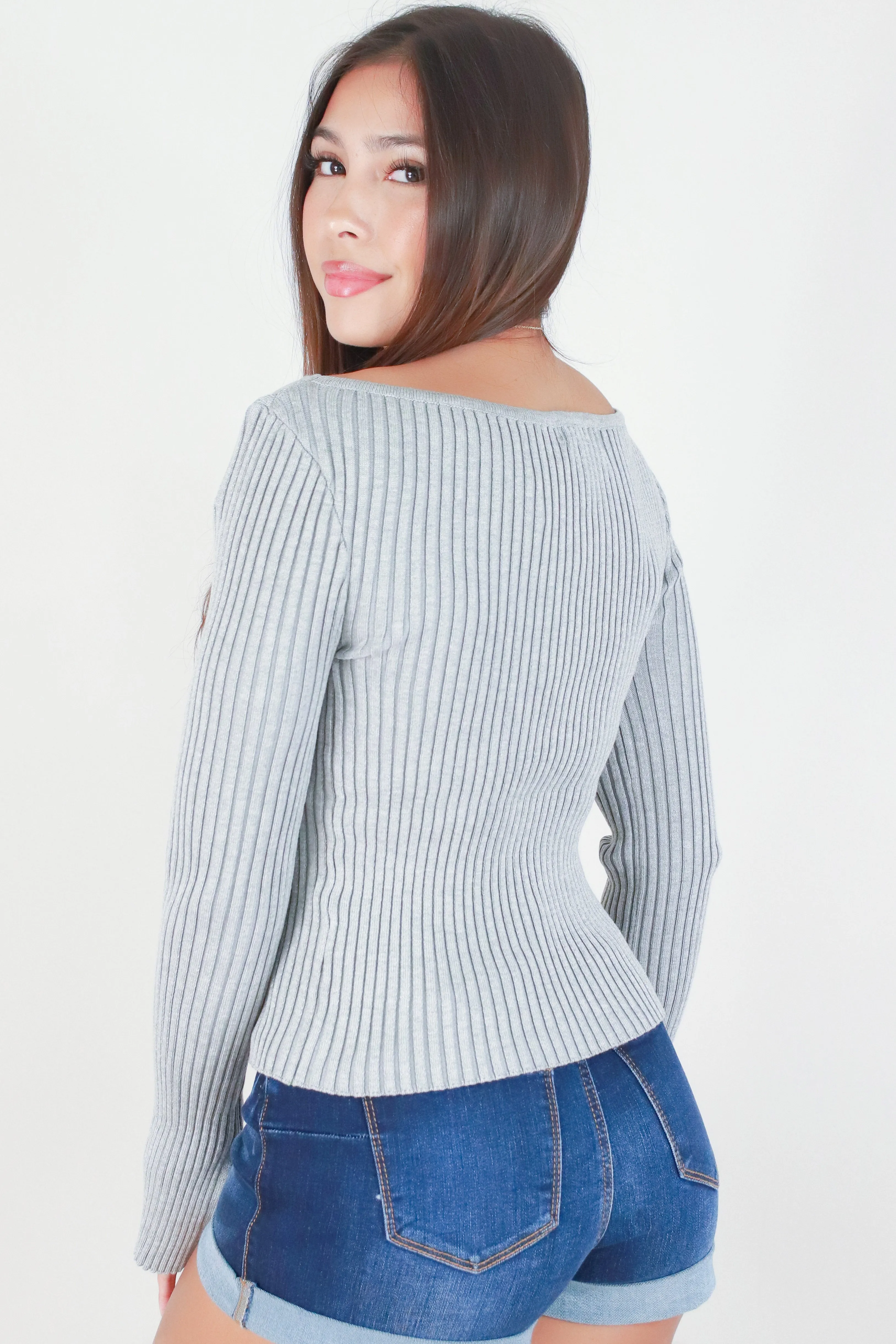 GET TO KNOW ME SWEATER