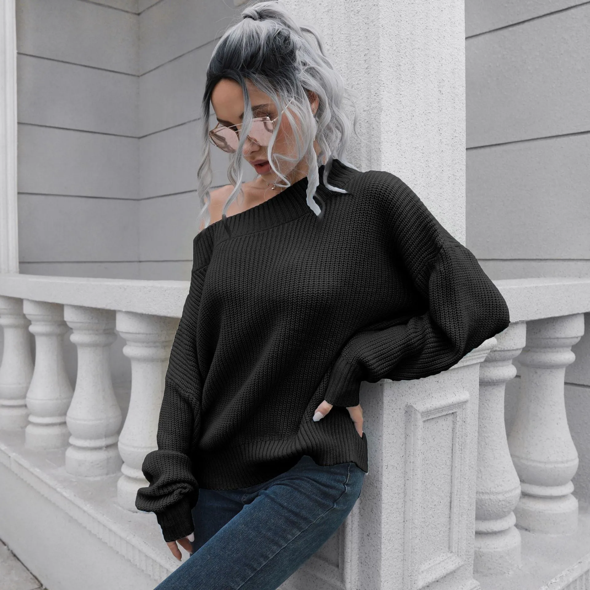 Off the Shoulder Knitted Swaeter with Loose Sleeves