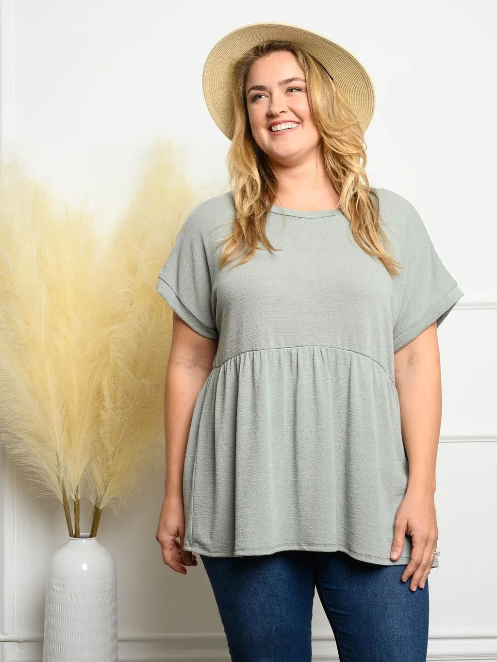 PLUS SIZE SHORT SLEEVE BAYDOLL TOP