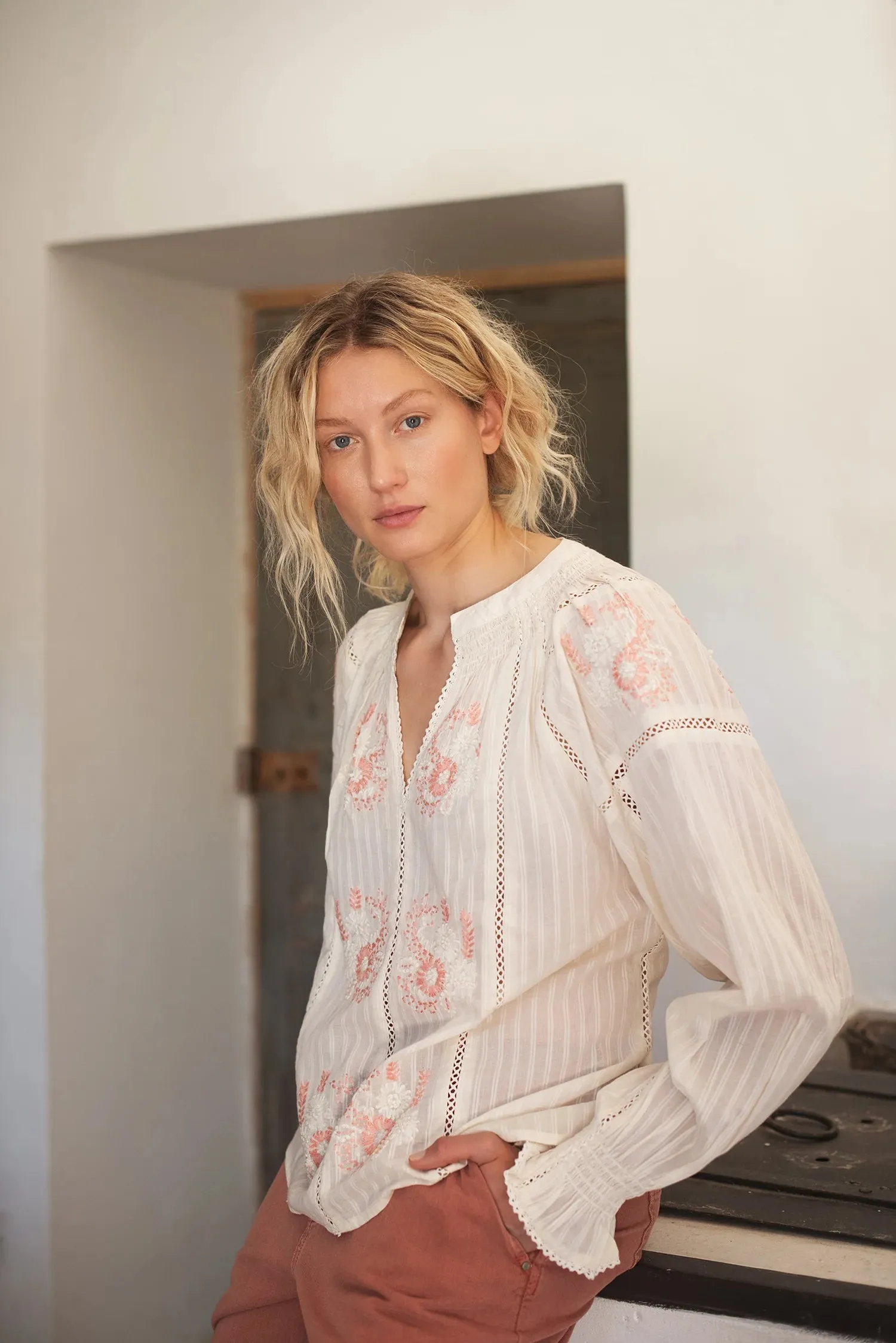 Summum Cream Boho Blouse With Pink Embroidered Flowers