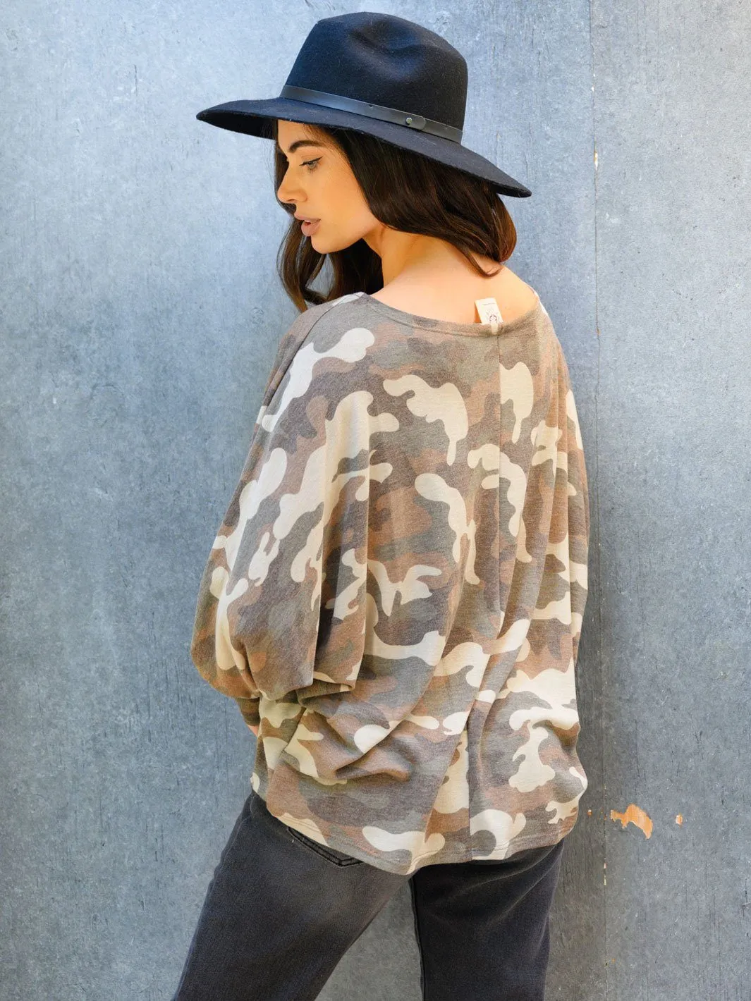 WOMEN'S LONG SLEEVE CAMO PRINT TOP