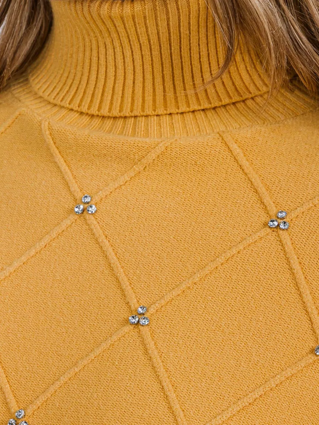 WOMEN'S LONG SLEEVE TURTLE NECK STUDS PULLOVER SWEATER