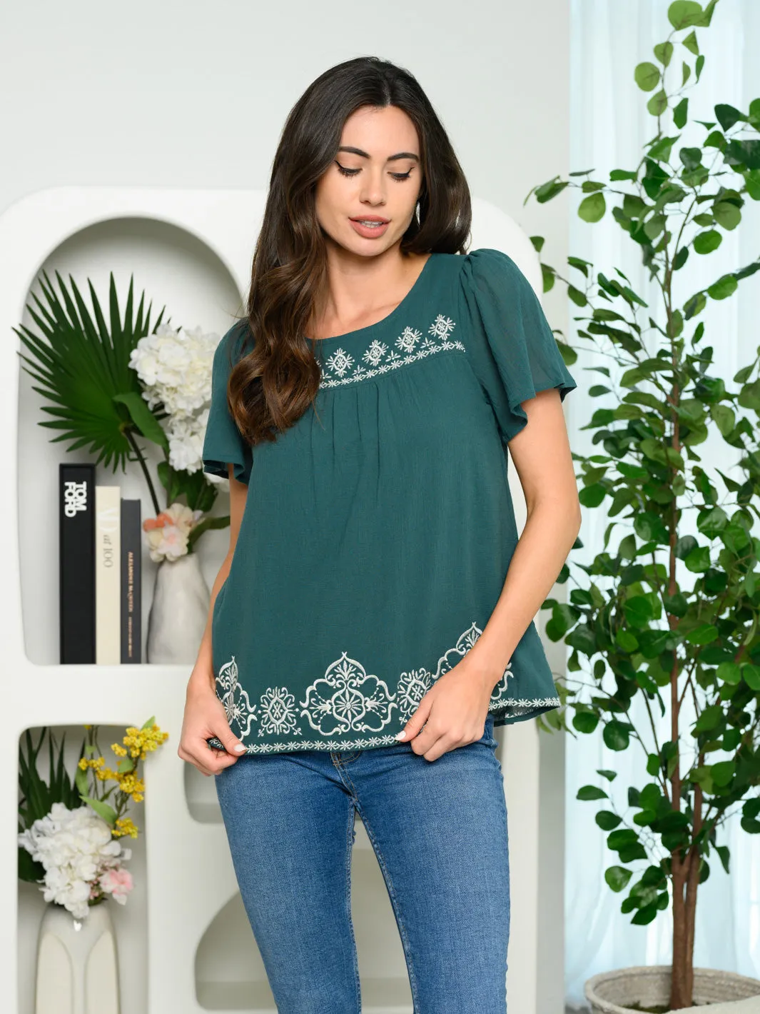 WOMEN'S SHORT SLEEVE EMBROIDERY DETAIL TOP