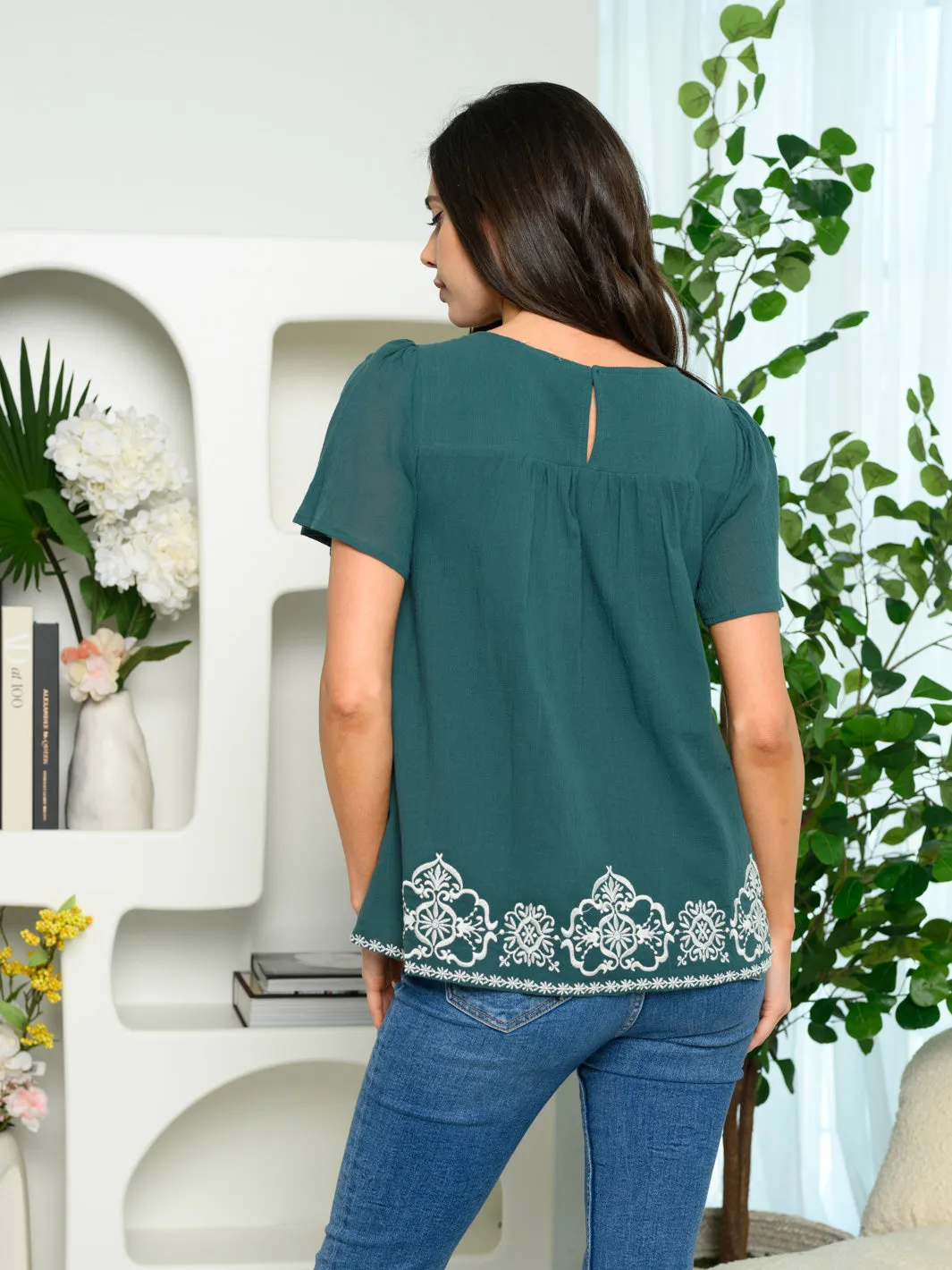 WOMEN'S SHORT SLEEVE EMBROIDERY DETAIL TOP